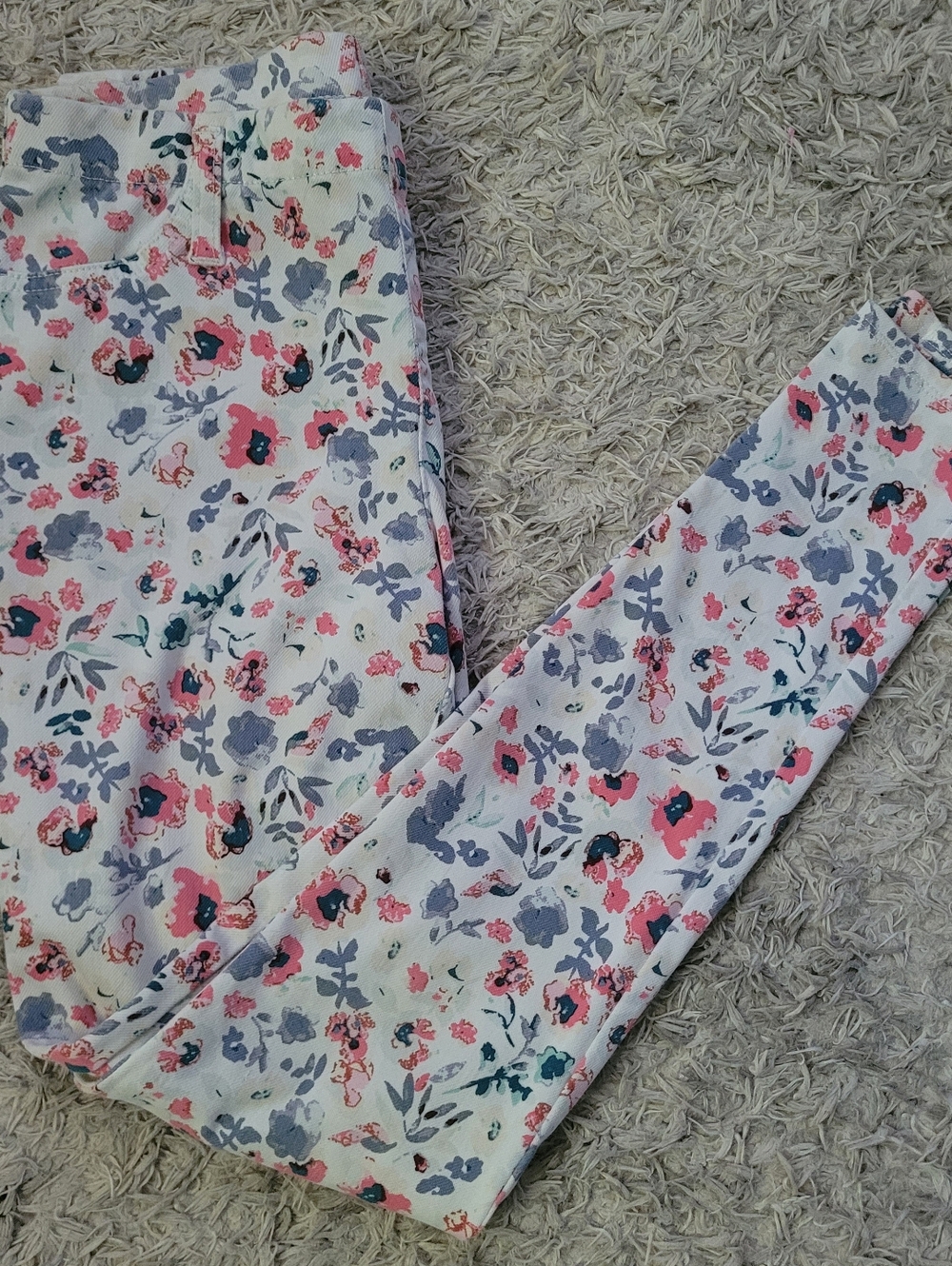 Faded Glory White Skinny Jeans with Pink and Gray Floral Print